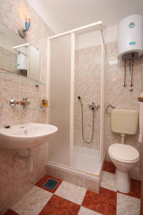 Apartments With A Parking Space Starigrad, Paklenica - 6618 Екстериор снимка