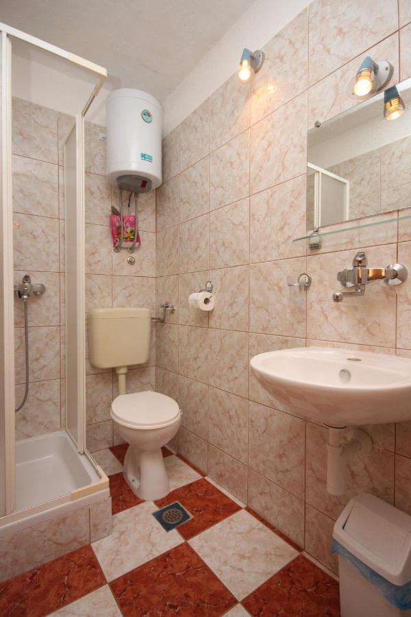 Apartments With A Parking Space Starigrad, Paklenica - 6618 Екстериор снимка