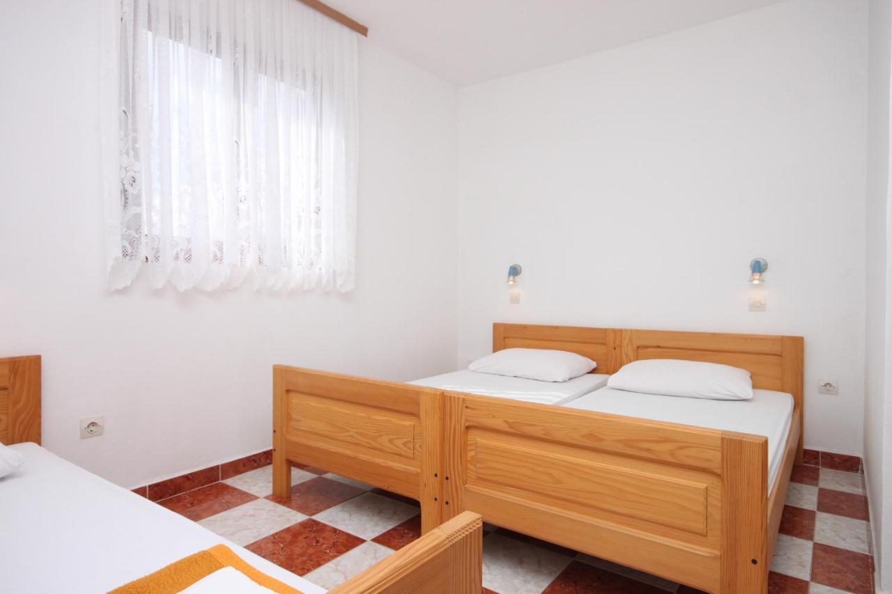 Apartments With A Parking Space Starigrad, Paklenica - 6618 Екстериор снимка